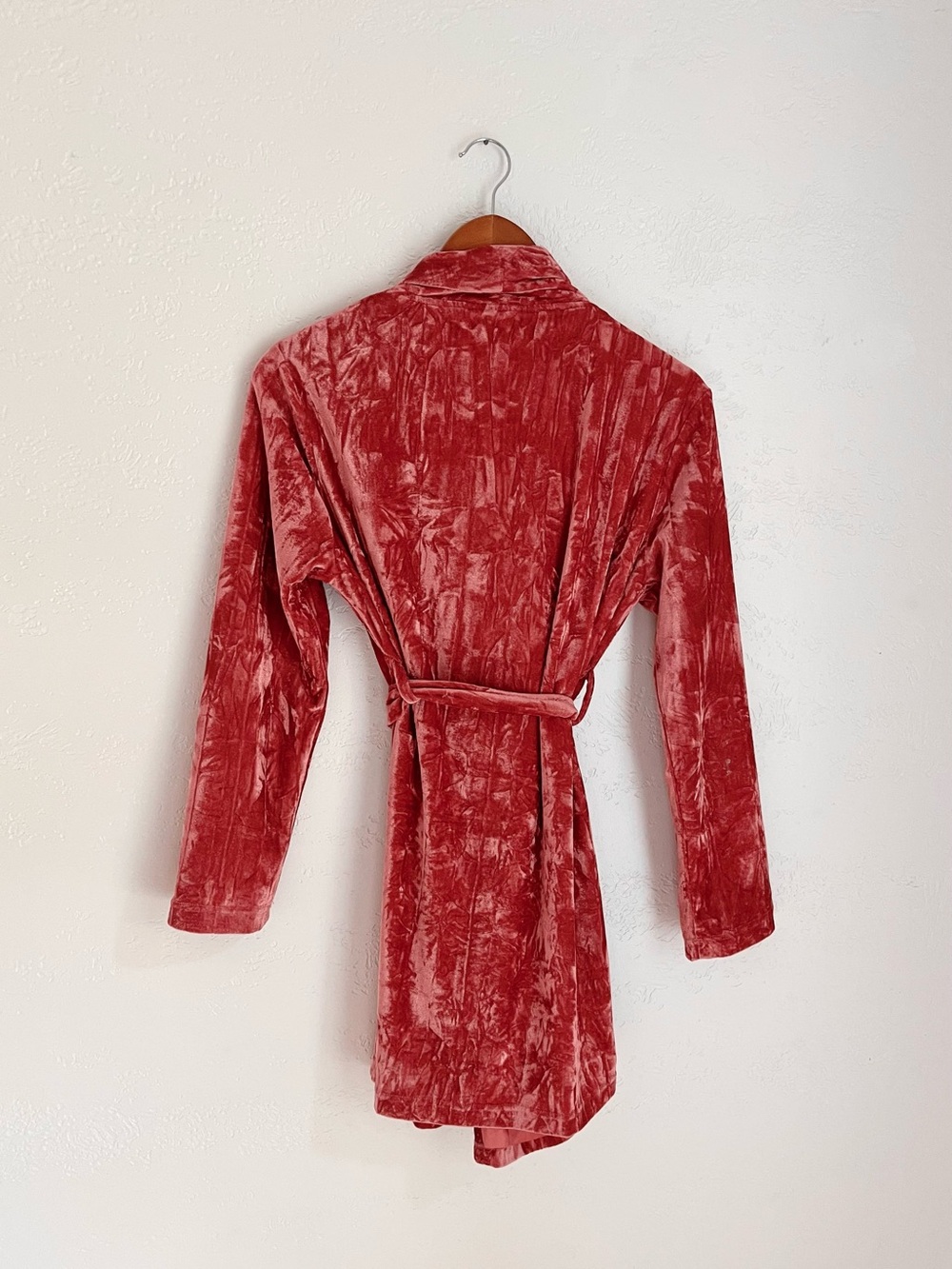 ASOS Crushed Velvet Robe - Picture 3 of 6